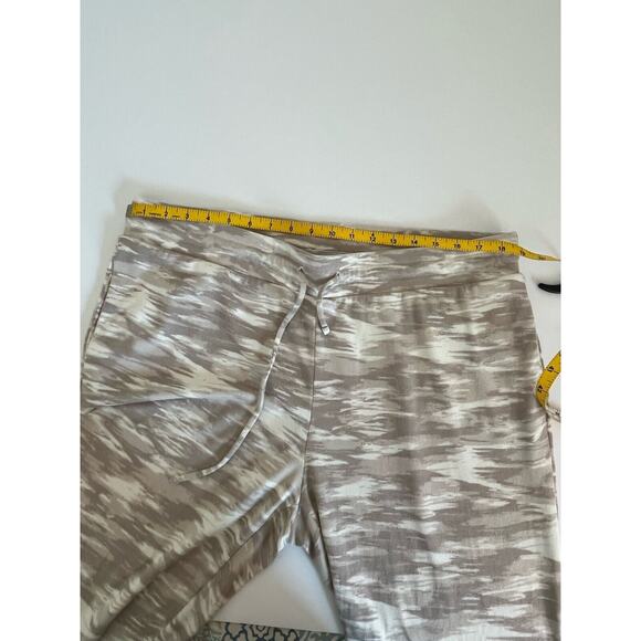 Weekend By Chicos Womens Sz3 Camo Khaki Sweater Pants - Picture 4 of 7